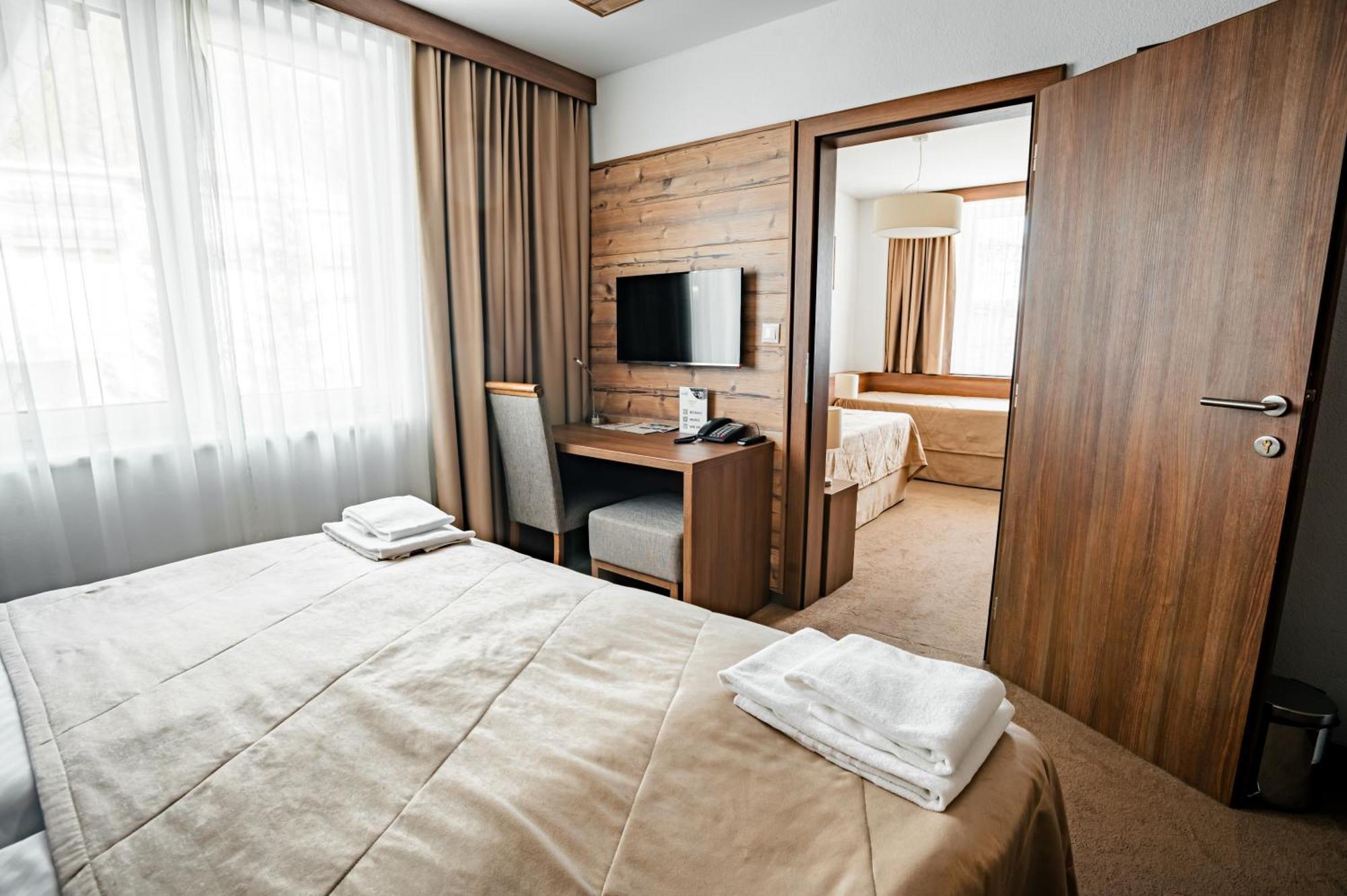 Sport Hotel *** โดโนวาลี ภายนอก รูปภาพ