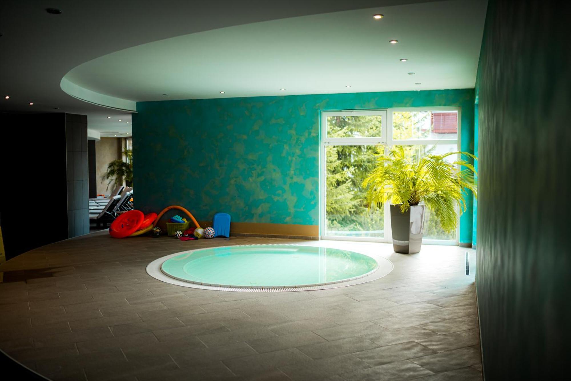 Sport Hotel *** โดโนวาลี ภายนอก รูปภาพ