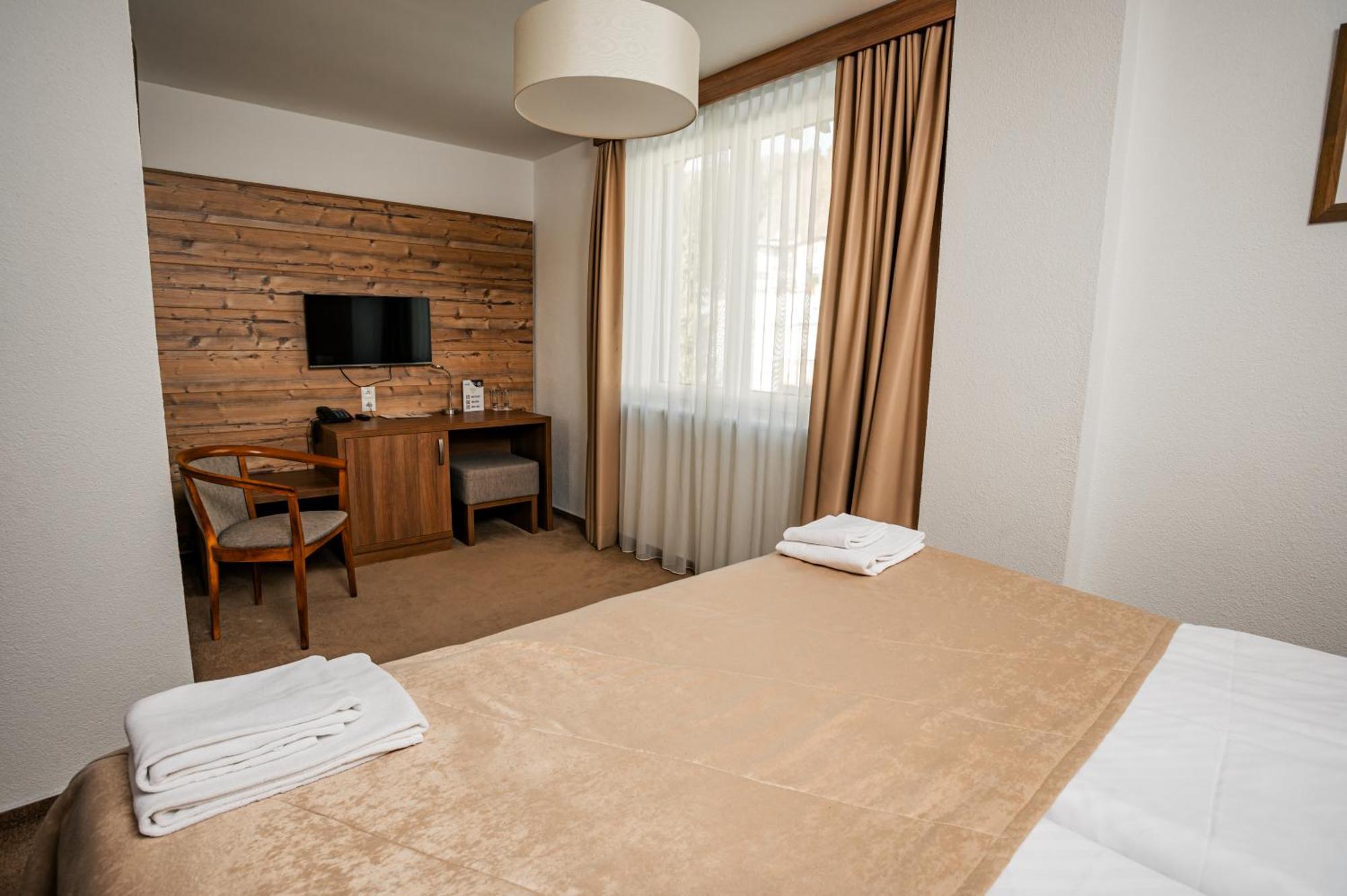 Sport Hotel *** โดโนวาลี ภายนอก รูปภาพ
