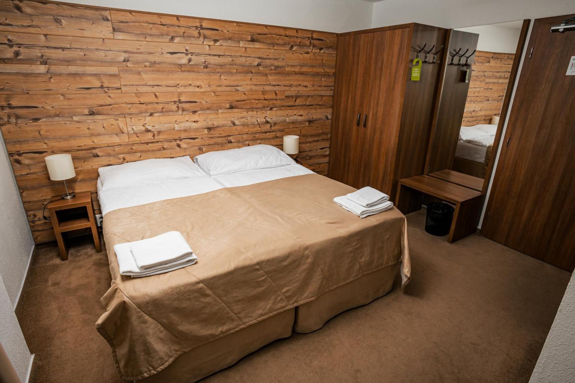 Sport Hotel *** โดโนวาลี ภายนอก รูปภาพ